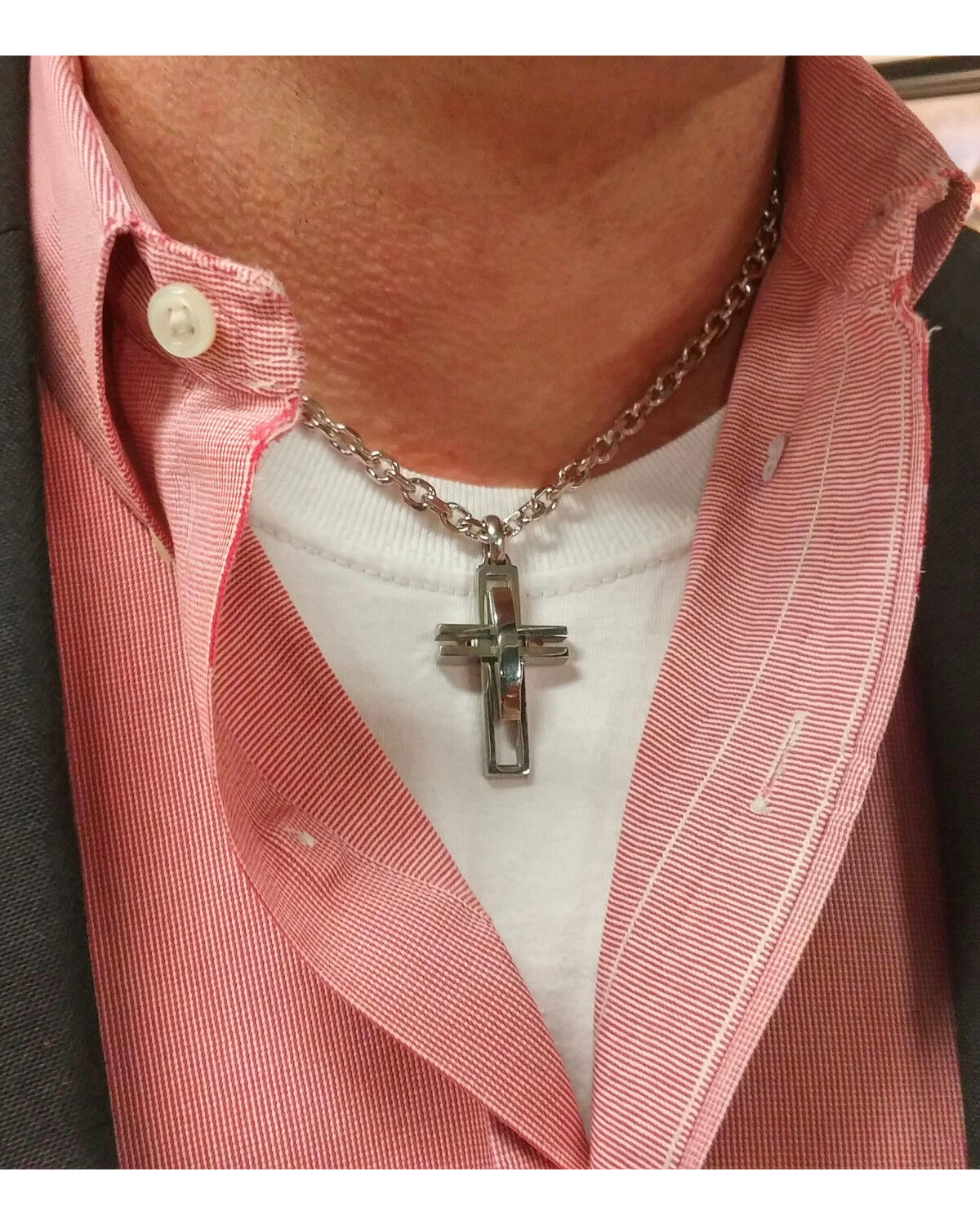 33766-montana-silversmiths-men-s-modern-art-cross-necklace–1.jpg